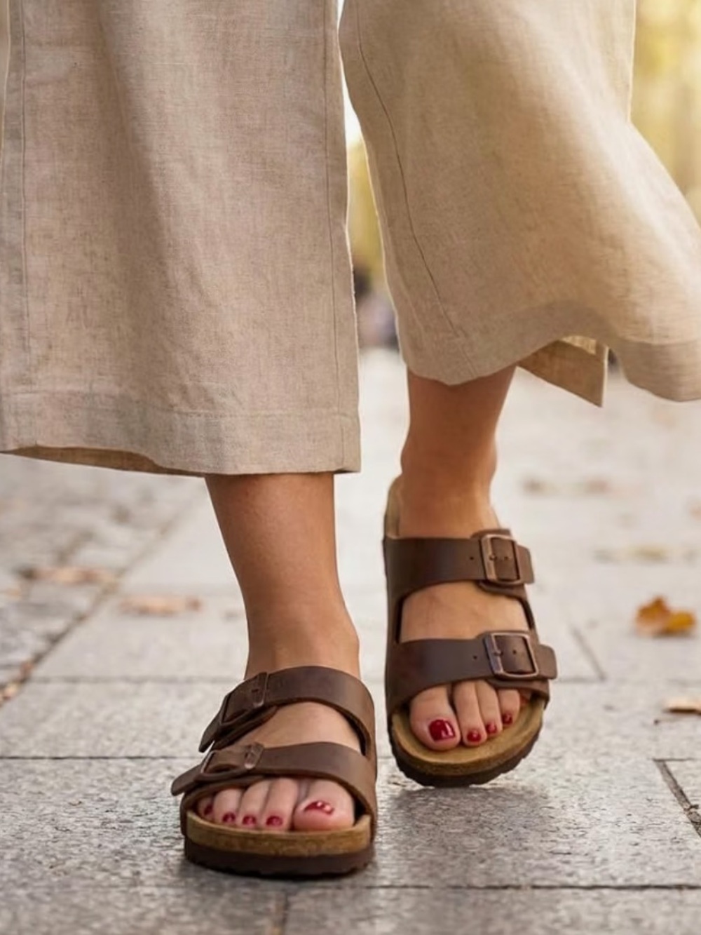 NWT CUSHIONAIRE Lane Cork Footbed Womens Sandals